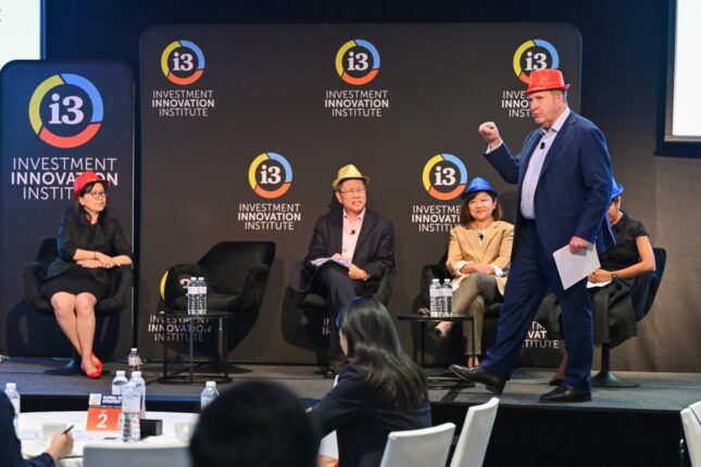 Photo Gallery: [i3] Debate